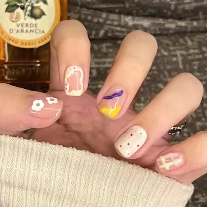 24Pcs Short Round Coffin Cute Kawaii False Nails Wearable Glitter Sequins Fake Nails Full Cover Acrylic Nail Tips Press on Nail
24Pcs Short Round Coffin Cute Kawaii False Nails Wearable Glitter Sequins Fake Nails Full Cover Acrylic Nail Tips Press on Nail