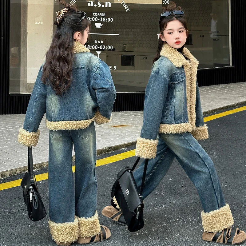 2025 Fashion Children's Sets Girls' Fleece-Lined Denim Set Korean Winter Jacket & Pants 2-Piece Thickened Outfit for Toddlers
2025 Fashion Children's Sets Girls' Fleece-Lined Denim Set Korean Winter Jacket & Pants 2-Piece Thickened Outfit for Toddlers