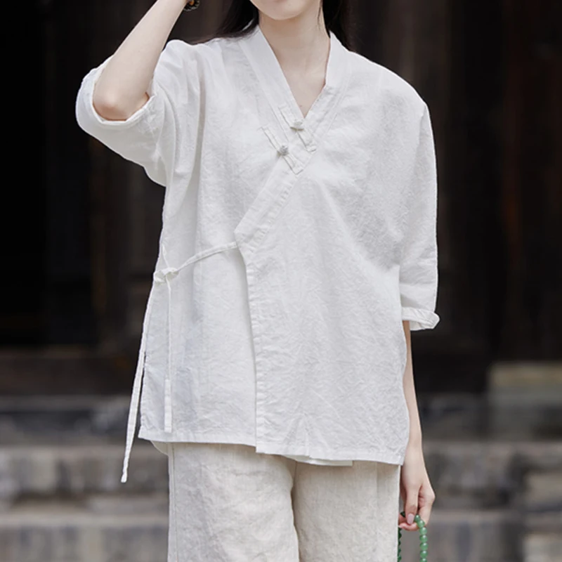 New Chinese Style Loose Cotton Linen Shirt Women's Summer V-neck Side Buttoned Zen Tea Costume Top Five Sleeve Regular Length
New Chinese Style Loose Cotton Linen Shirt Women's Summer V-neck Side Buttoned Zen Tea Costume Top Five Sleeve Regular Length