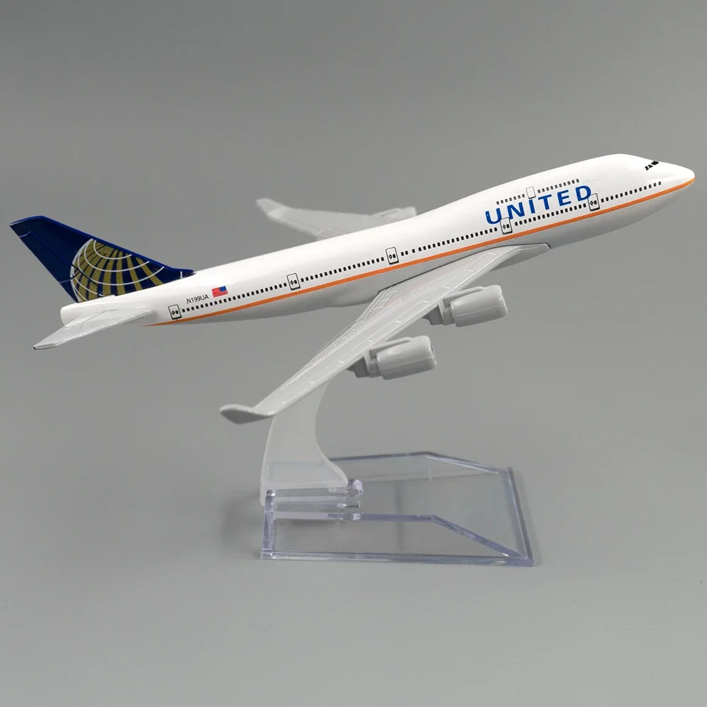 1/400 Scale Aircraft Boeing 747 United Airlines 16cm Alloy Plane B747 Model Toys Children Kids Gift for Collection
1/400 Scale Aircraft Boeing 747 United Airlines 16cm Alloy Plane B747 Model Toys Children Kids Gift for Collection