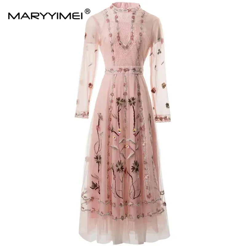 Модное дизайнерское платье MARYYIMEI, летнее женское платье, кружевные сетчатые платья с длинным рукавом и цветочной вышивкой и оборками по краям
Модное дизайнерское платье MARYYIMEI, летнее женское платье, кружевные сетчатые платья с длинным рукавом и цветочной вышивкой и оборками по краям