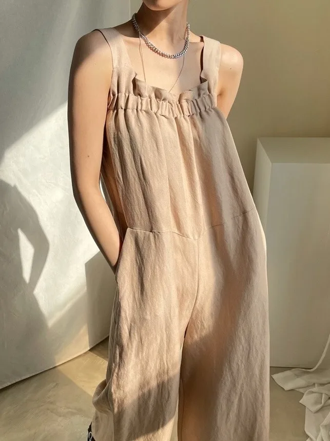 Chic Summer 2026 Women's Loose Casual One-Piece Romper Strap Design Fashionable Wide Leg Pants Asymmetrical French Style
Chic Summer 2026 Women's Loose Casual One-Piece Romper Strap Design Fashionable Wide Leg Pants Asymmetrical French Style
