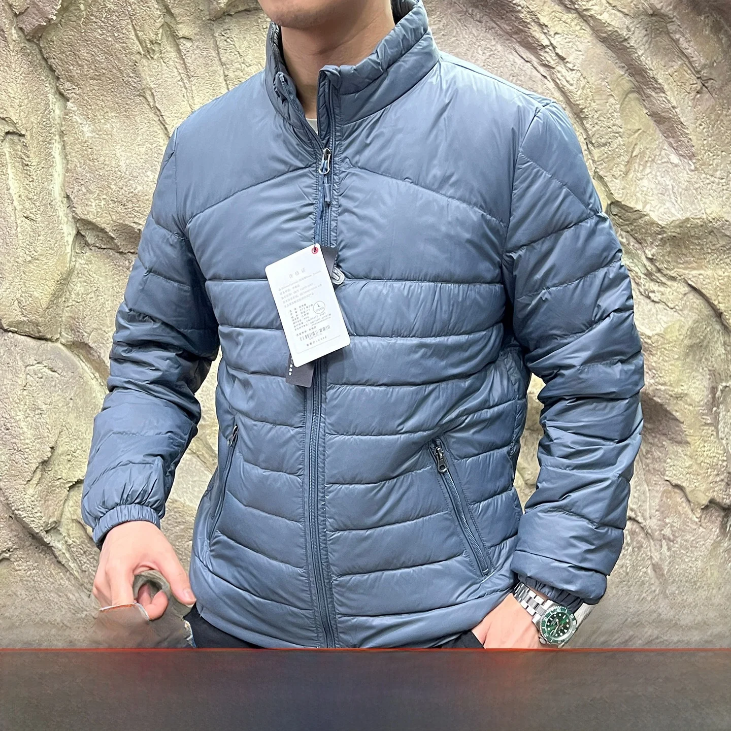 Men's down Jaet Stand Collar Waterproof Outdoor Winter Warm Lightweight Du down Vest Polyester Fiber Zipper Closure Long ...
Men's down Jaet Stand Collar Waterproof Outdoor Winter Warm Lightweight Du down Vest Polyester Fiber Zipper Closure Long ...