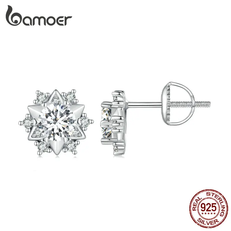 Bamoer Snowflake Stud Earrings 0.5 Carat Diamond Moissanite Earrings 925 Sterling Silver Jewelry For Women Wedding Gift
Bamoer Snowflake Stud Earrings 0.5 Carat Diamond Moissanite Earrings 925 Sterling Silver Jewelry For Women Wedding Gift