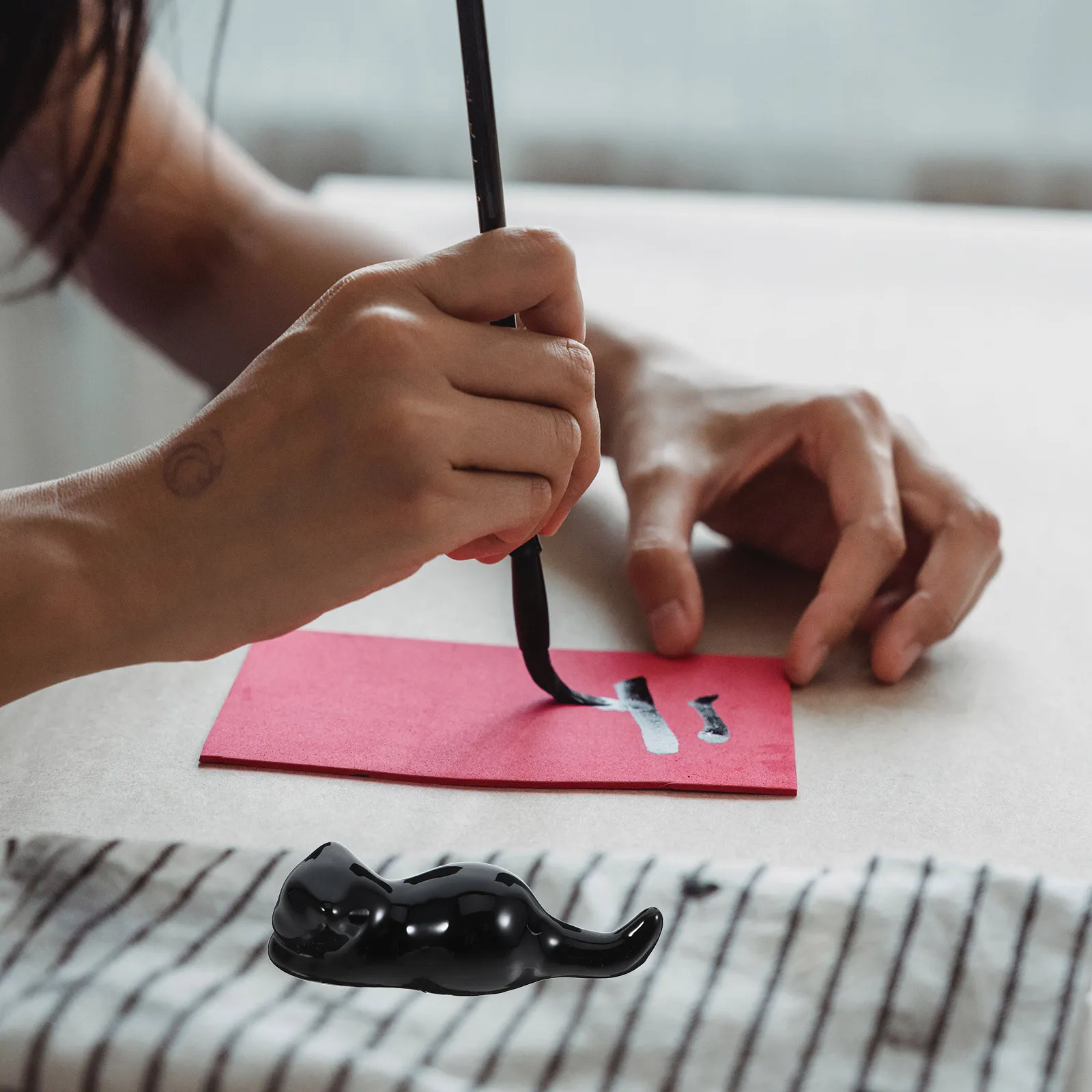 3Pcs Cat Shape Ceramic Brush Pen Holder Desk Organizer for Chinese Calligraphy Pens Vintage Pen Rack Anti-Slip Writing Tool
3Pcs Cat Shape Ceramic Brush Pen Holder Desk Organizer for Chinese Calligraphy Pens Vintage Pen Rack Anti-Slip Writing Tool