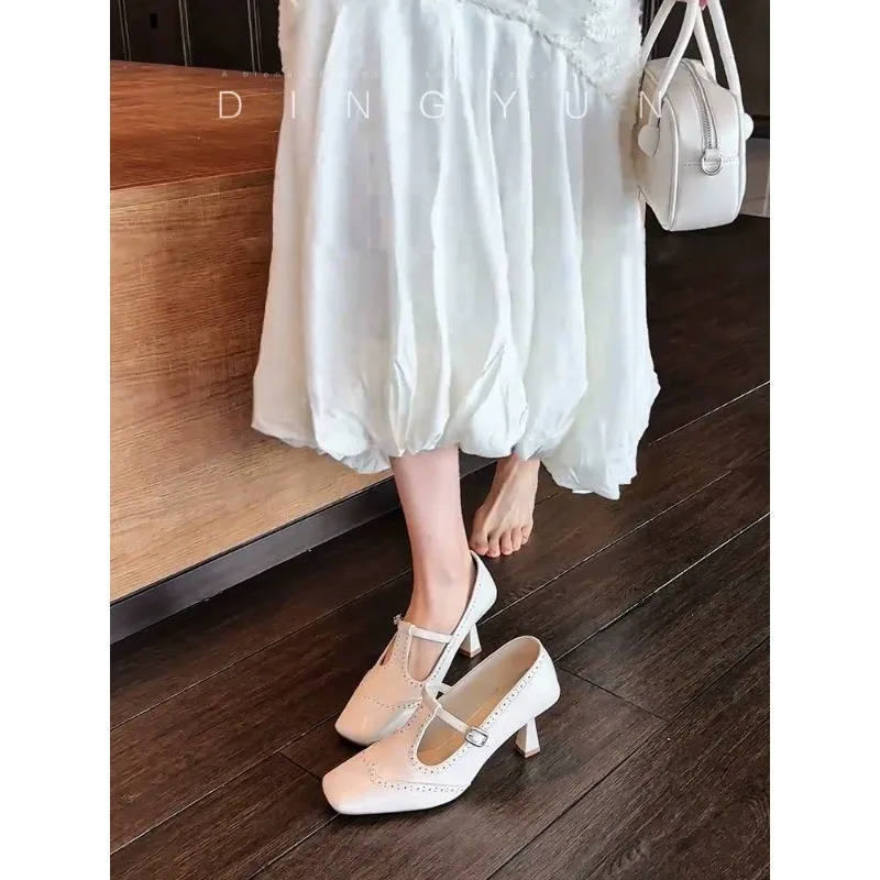 2026 New Soft Leather Versatile 7cm High Heels for Women, Slim Heel, Square Toe, Single Strap, Shallow Mouth Shoes
2026 New Soft Leather Versatile 7cm High Heels for Women, Slim Heel, Square Toe, Single Strap, Shallow Mouth Shoes
