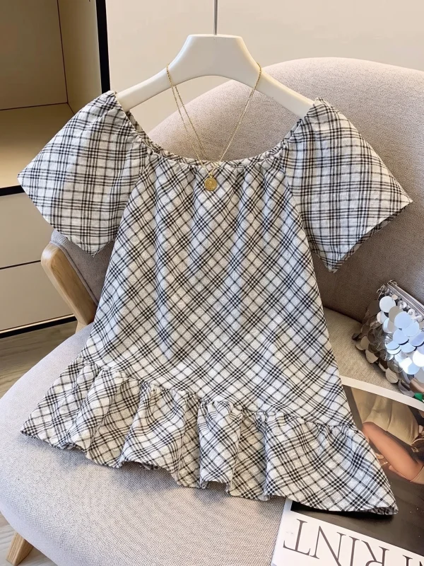 Korean Style Plaid Short Sleeve Shirt Women's Summer New Loose Fit Doll Shirt Irregular Hemline Young Looking Casual Top
Korean Style Plaid Short Sleeve Shirt Women's Summer New Loose Fit Doll Shirt Irregular Hemline Young Looking Casual Top