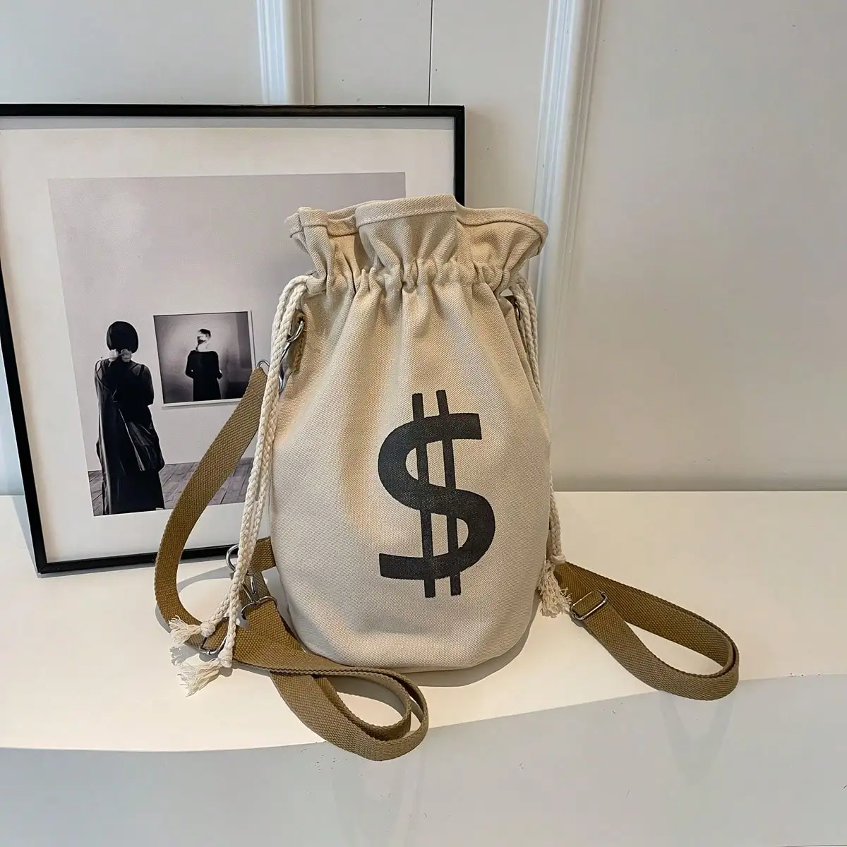 Women's Casual Canvas Backpack - Dollar Print Design, Large Capacity Drawstring Closure, Adjustable Shoulder Strap, Khaki And White Rope Decoration, Suitable For Work, Travel, Shopping And Daily Use, Modern Minimalist Style
Women's Casual Canvas Backpack - Dollar Print Design, Large Capacity Drawstring Closure, Adjustable Shoulder Strap, Khaki And White Rope Decoration, Suitable For Work, Travel, Shopping And Daily Use, Modern Minimalist Style