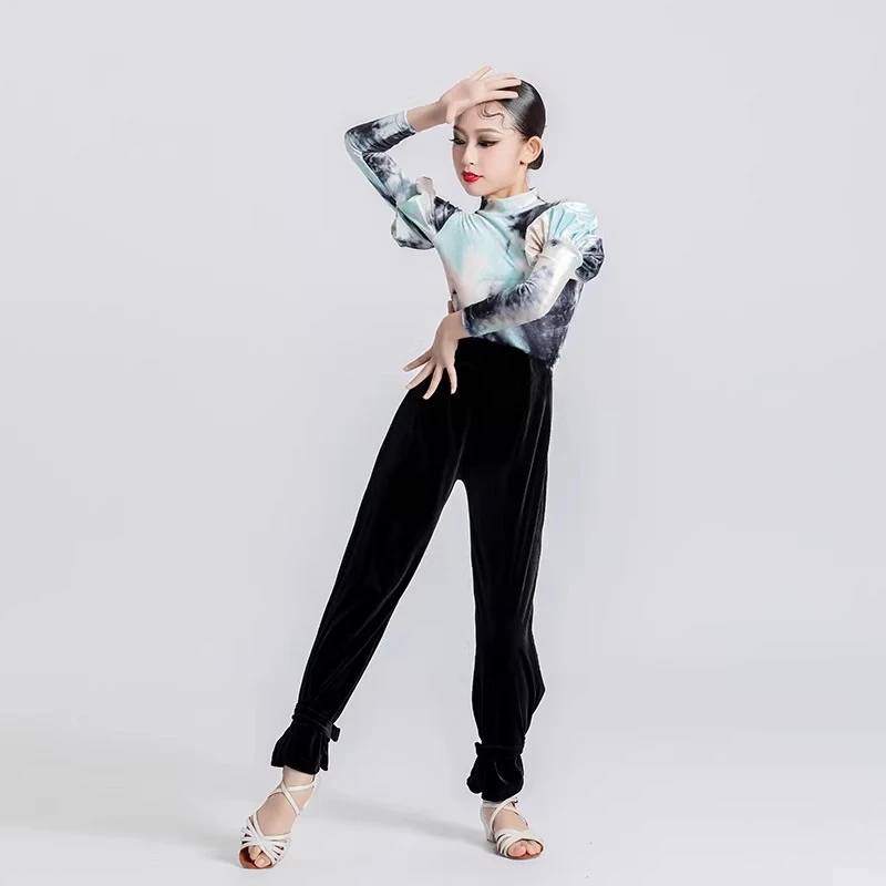 Girls' Latin dance suit new 2023 spring and summer long-sleeved practice pants performance suit
Girls' Latin dance suit new 2023 spring and summer long-sleeved practice pants performance suit