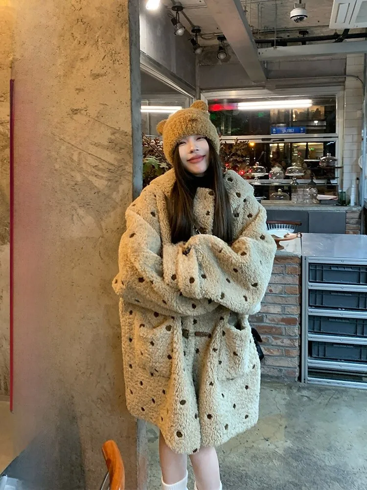 LUU Lamb Fur Jaet Women's Autumn Winter Coat with Polka Dot Pattern Long Sve Warm Commute Sle Loose Fit Lamb Skin
LUU Lamb Fur Jaet Women's Autumn Winter Coat with Polka Dot Pattern Long Sve Warm Commute Sle Loose Fit Lamb Skin