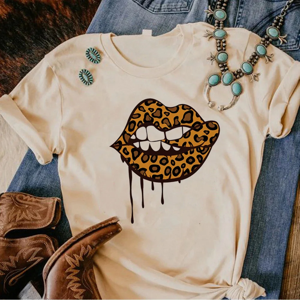 Love Hearts Best tshirt women Y2K designer top female anime manga y2k clothing
Love Hearts Best tshirt women Y2K designer top female anime manga y2k clothing