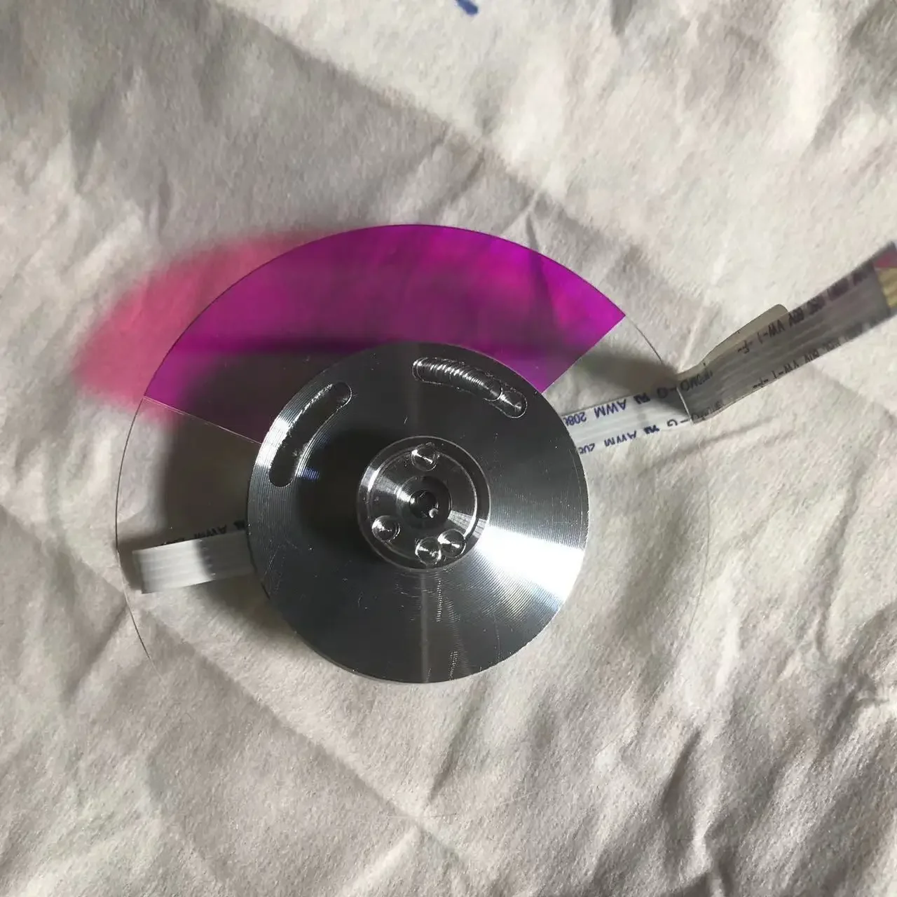 100% Original New Projector Color Wheel 65MM 102422972 Unit For PANASONIC PT-RZ570 Laser DLP Projector And other models
100% Original New Projector Color Wheel 65MM 102422972 Unit For PANASONIC PT-RZ570 Laser DLP Projector And other models