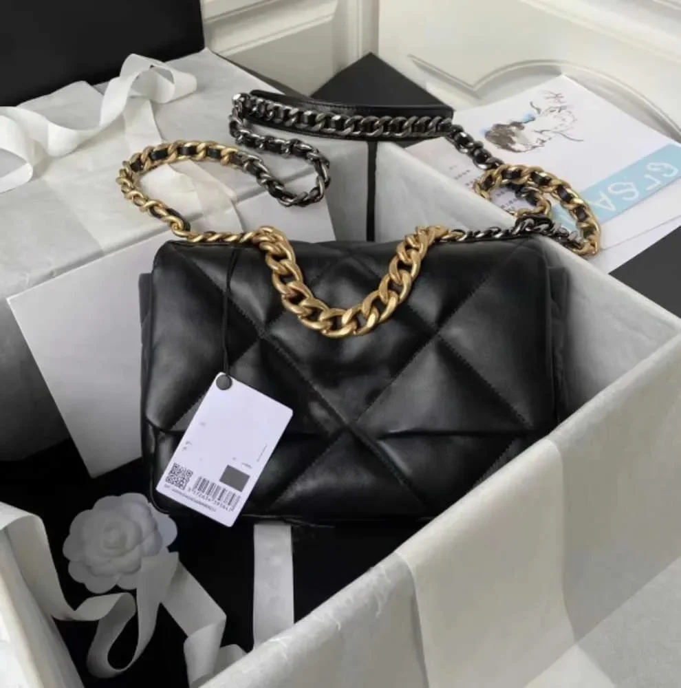 10A Top Tier Mirror Quality 19 Flap Bags Small 26cm Real Leather Quilted Caramel Purse Luxury Designer Womens Crossbody Shoulder
10A Top Tier Mirror Quality 19 Flap Bags Small 26cm Real Leather Quilted Caramel Purse Luxury Designer Womens Crossbody Shoulder