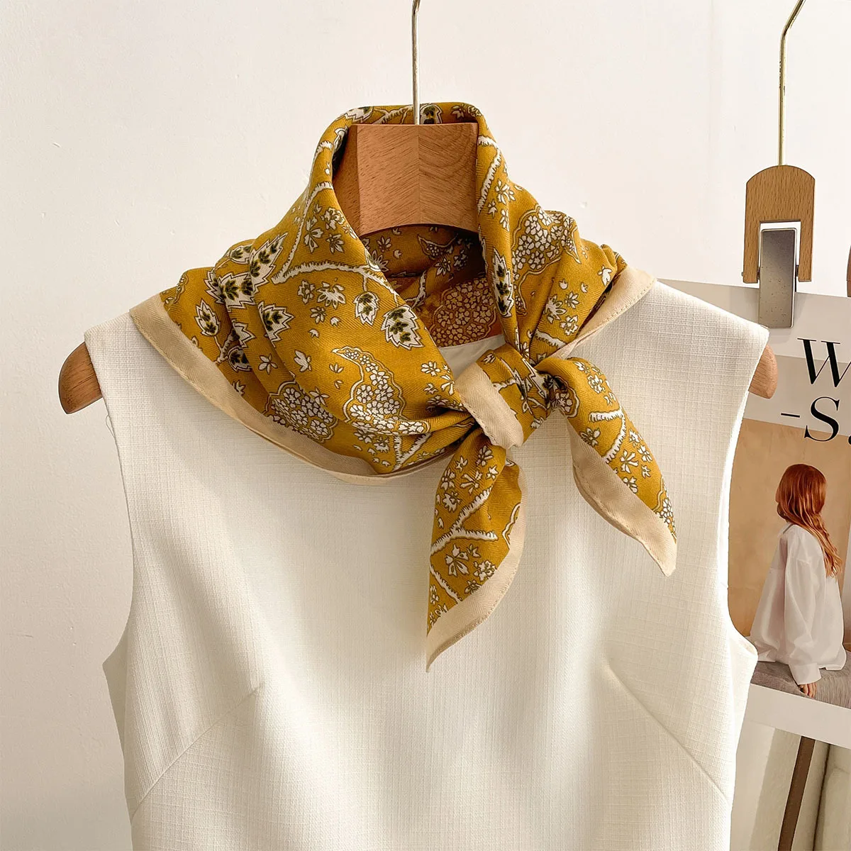 Luxury Cashew Square Scarf For Women Retro Soft Satin Scarves Bandanas Elegant Hijab Neckerchief Spring Shawl Beach Wraps
Luxury Cashew Square Scarf For Women Retro Soft Satin Scarves Bandanas Elegant Hijab Neckerchief Spring Shawl Beach Wraps