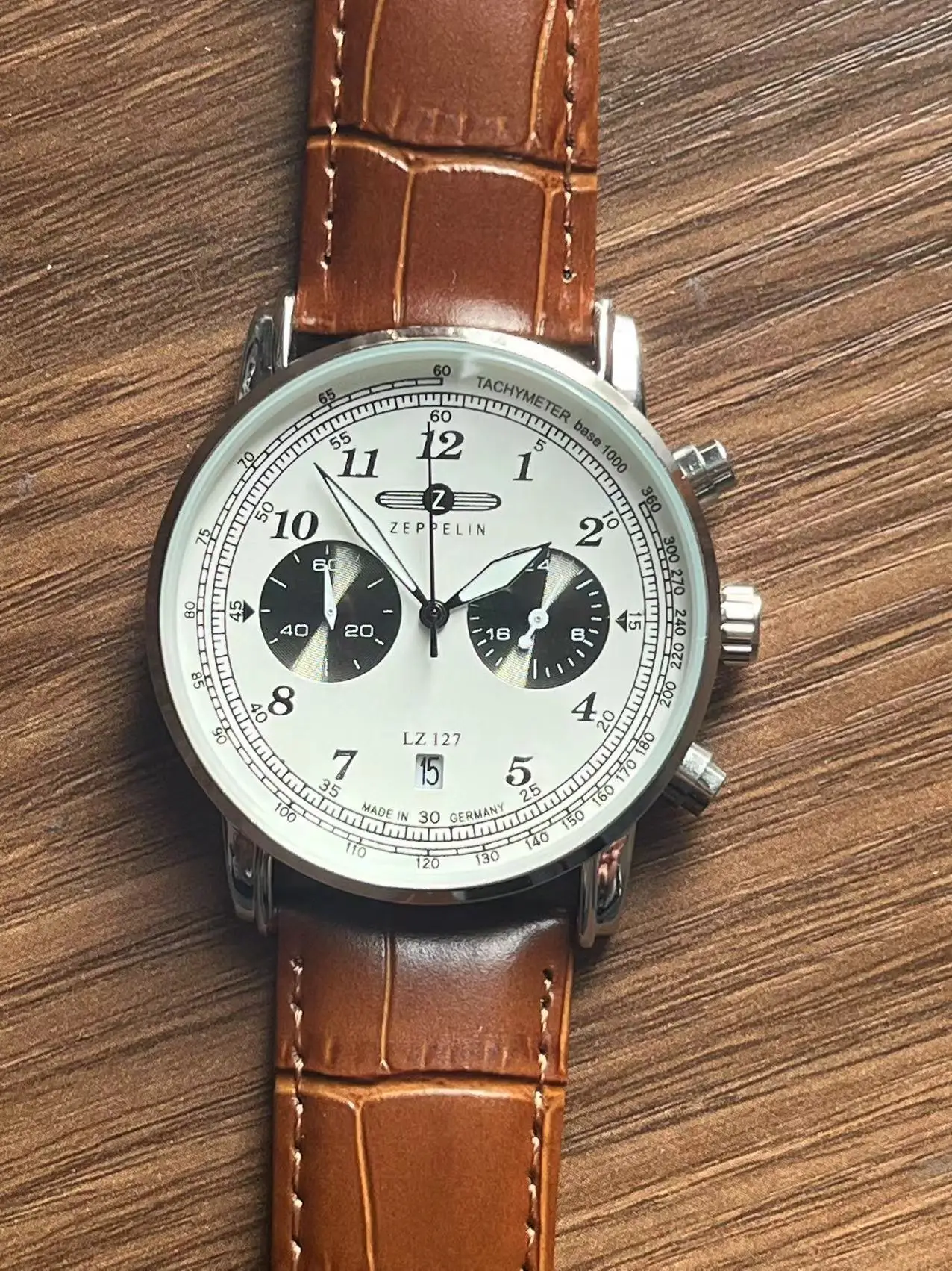 2025 New Zeppelin Automatic Date Wristwatch Three-eye Run Seconds Multifunctional Timing Business Leisure Quartz Men's Watch
2025 New Zeppelin Automatic Date Wristwatch Three-eye Run Seconds Multifunctional Timing Business Leisure Quartz Men's Watch