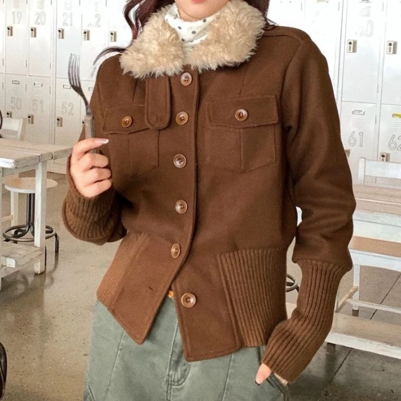 High-end Retro Metal Buckle Jacket for Women Autumn New Woolen Jacket Top
High-end Retro Metal Buckle Jacket for Women Autumn New Woolen Jacket Top