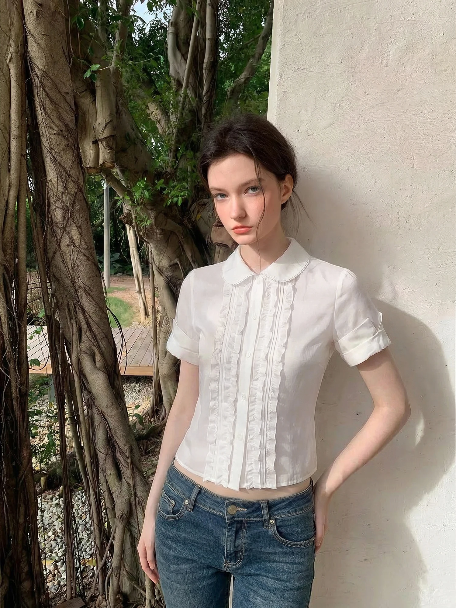 Elegant White Ruffle Short Sleeve Shirt Women's Summer Korean Style Slimming Versatile Top Doll Collar Fashionable Shoulder Line
Elegant White Ruffle Short Sleeve Shirt Women's Summer Korean Style Slimming Versatile Top Doll Collar Fashionable Shoulder Line