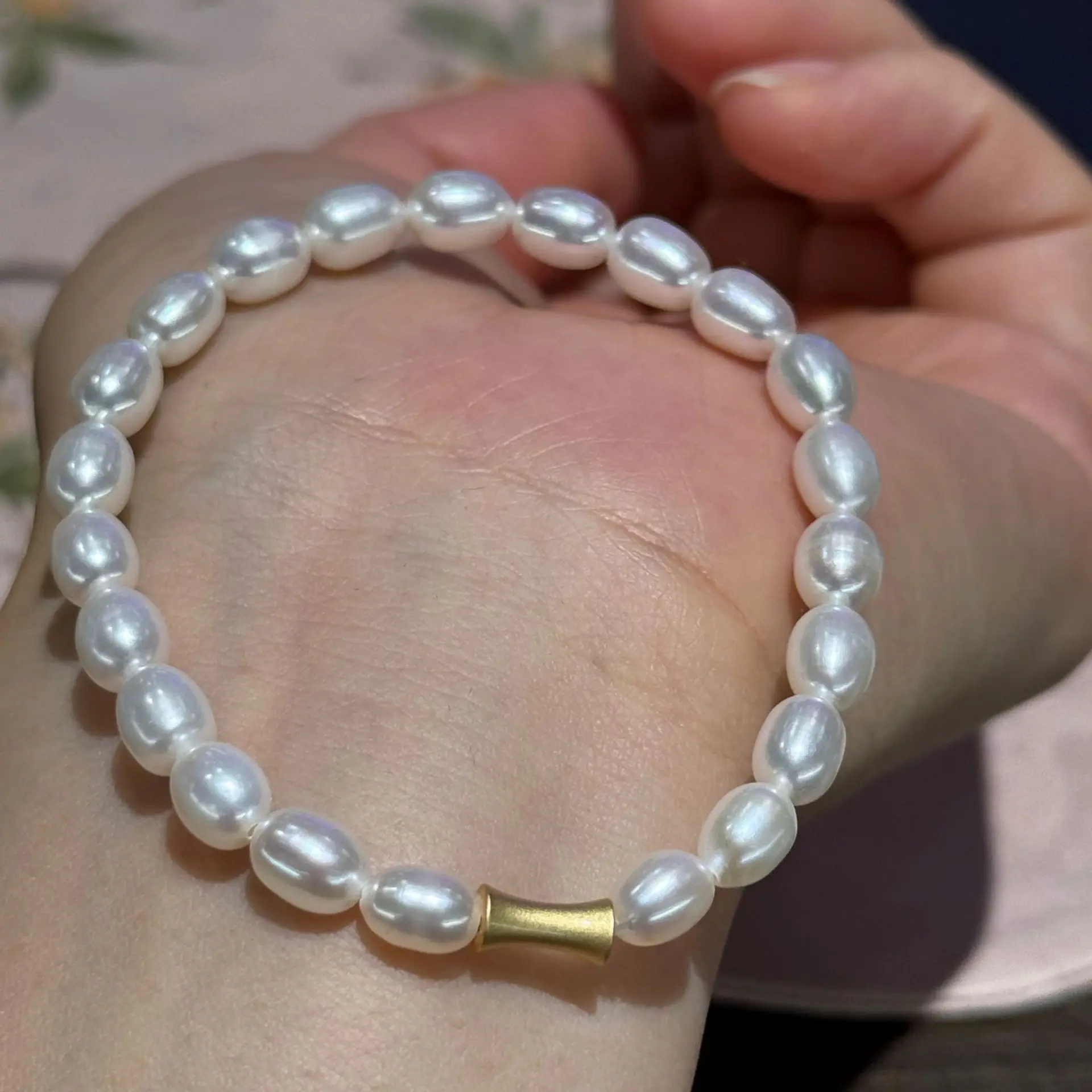 Zhizhen frosted small waist freshwater pearl bracelet elastic rope simple high-gloss and bright exquisite rice bead bracelet
Zhizhen frosted small waist freshwater pearl bracelet elastic rope simple high-gloss and bright exquisite rice bead bracelet