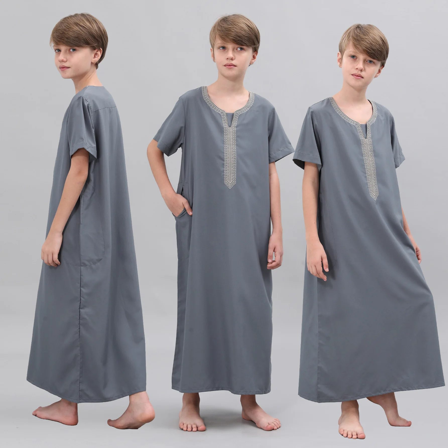 Muslim Kids Boy Short Sleeve Embroidery Jubba Thobe Saudi Arabic Robe Kaftan Dubai Abaya Dress Daffah Dishdasha Islam Jalabiya
Muslim Kids Boy Short Sleeve Embroidery Jubba Thobe Saudi Arabic Robe Kaftan Dubai Abaya Dress Daffah Dishdasha Islam Jalabiya