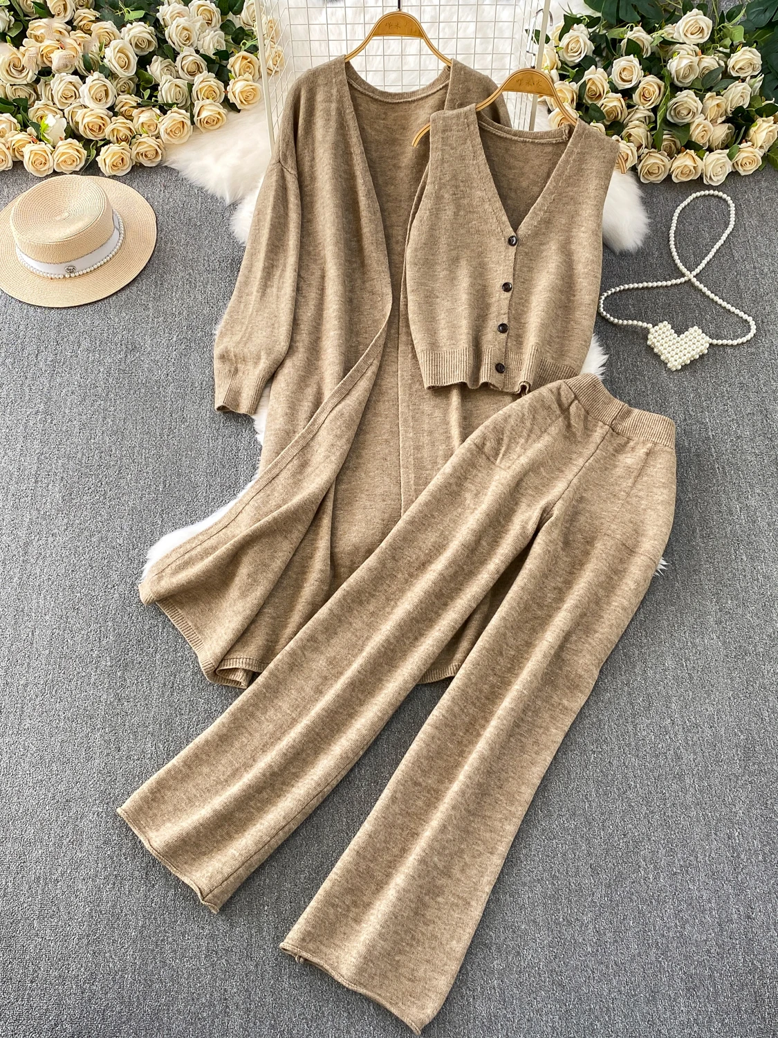 Faionable Knitted Tee-Piece Set Women's Autumn Winter Middle-Length Lazy Sle Coat Jaet ort Vest High Waist Slimming...
Faionable Knitted Tee-Piece Set Women's Autumn Winter Middle-Length Lazy Sle Coat Jaet ort Vest High Waist Slimming...