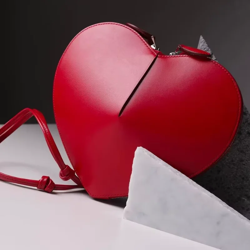 New Asian 2026 Tendency Love Fashionable Peach Heart women Bag Textured Niche Design Stylish Shoulder Crossbody Bag for Women
New Asian 2026 Tendency Love Fashionable Peach Heart women Bag Textured Niche Design Stylish Shoulder Crossbody Bag for Women
