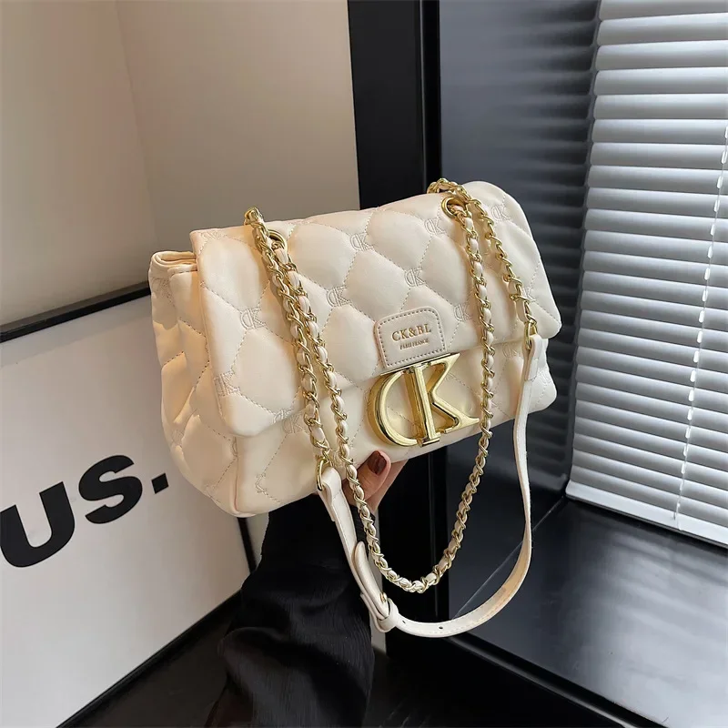 Luxury 2025 Quilted Crossbody Bag Women Diamond Chain Strap Shoulder Purse Euro-Chic Monogram Boutique New Arrival
Luxury 2025 Quilted Crossbody Bag Women Diamond Chain Strap Shoulder Purse Euro-Chic Monogram Boutique New Arrival