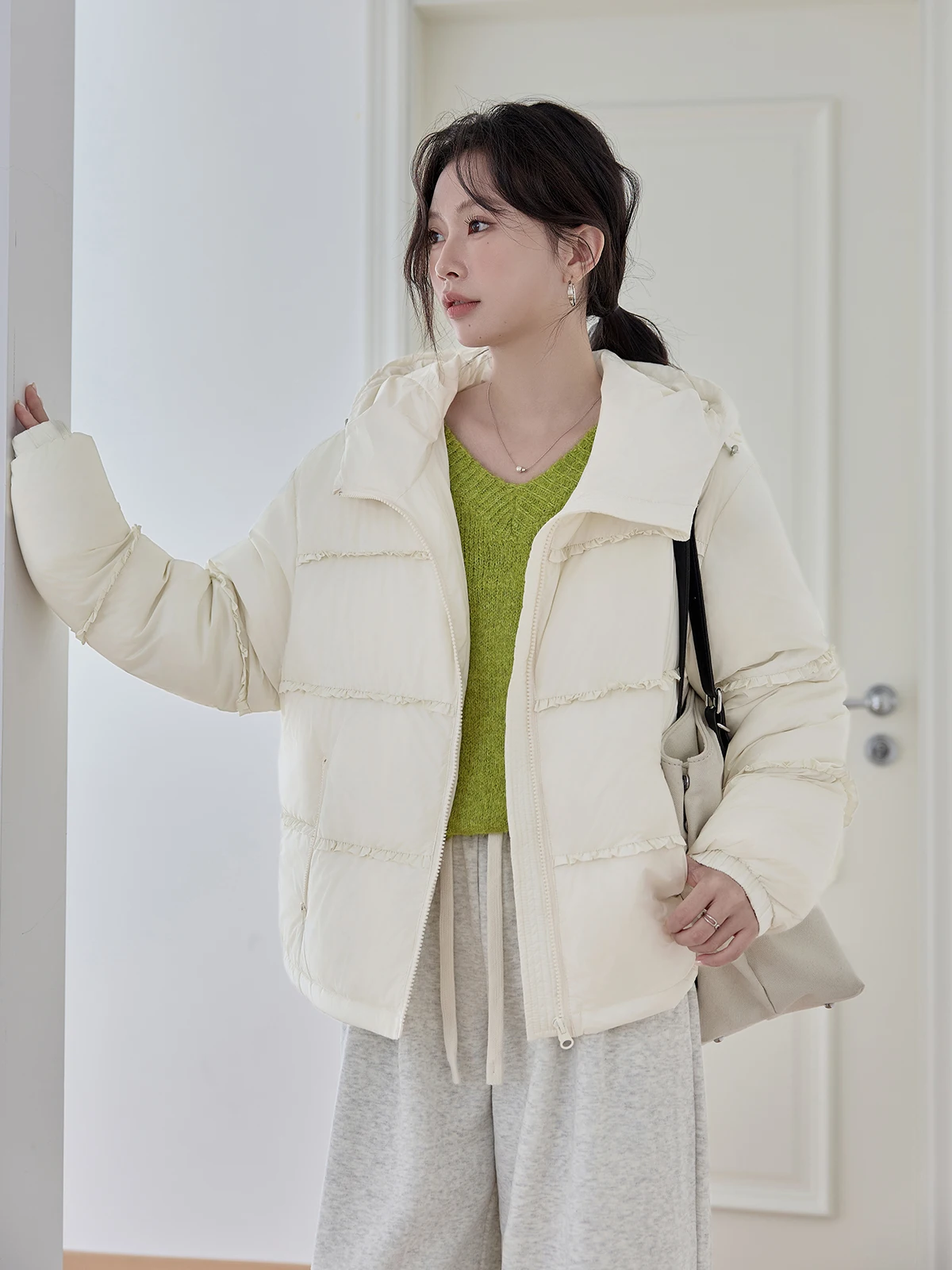 Женская пуховая куртка Ele Patchwork 90 White Du Feather Apricot Color, корейская версия, для повседневной носки, зимняя новинка
Женская пуховая куртка Ele Patchwork 90 White Du Feather Apricot Color, корейская версия, для повседневной носки, зимняя новинка
