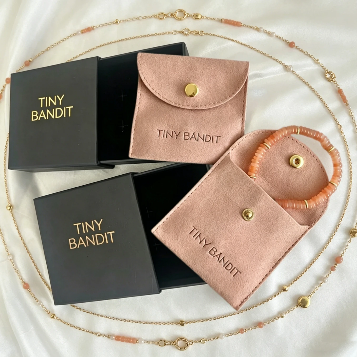 Pink Magnetic Drawer Box 20pcs Custom Logo Microfiber Jewelry Pouch Gift Paper Bag Packaging New
Pink Magnetic Drawer Box 20pcs Custom Logo Microfiber Jewelry Pouch Gift Paper Bag Packaging New