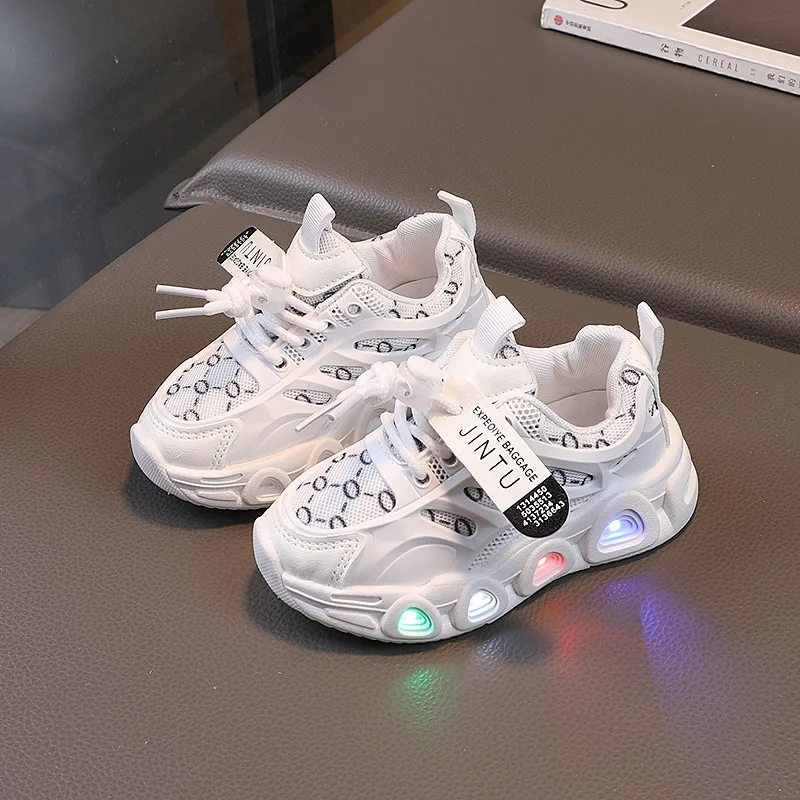 New Tennis Shoes LED Children Train Boys Girls Casual Sneakers Kids Flats Mesh Breathable Sports Shoes Toddler Illuminated Shoes
New Tennis Shoes LED Children Train Boys Girls Casual Sneakers Kids Flats Mesh Breathable Sports Shoes Toddler Illuminated Shoes