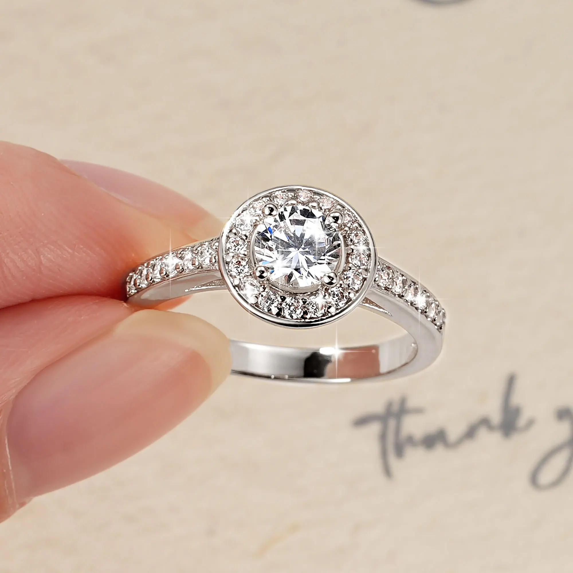 Celestinova Beautiful Ring Copper 0.5ct Round-cut 0.5ct D Color VVS1 Ring Moissanite Set Classic Style Wedding Ring Women Gift
Celestinova Beautiful Ring Copper 0.5ct Round-cut 0.5ct D Color VVS1 Ring Moissanite Set Classic Style Wedding Ring Women Gift