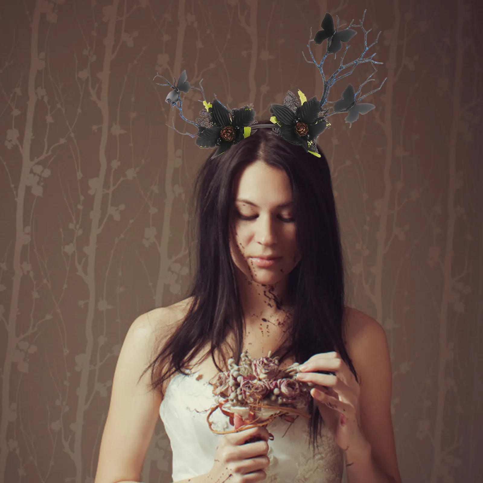 1Pcs Halloween Deer Antlers Hairband with Cones Butterflies Dark Leaves Branches Elastic Head Hoop for Party Cosplay
1Pcs Halloween Deer Antlers Hairband with Cones Butterflies Dark Leaves Branches Elastic Head Hoop for Party Cosplay