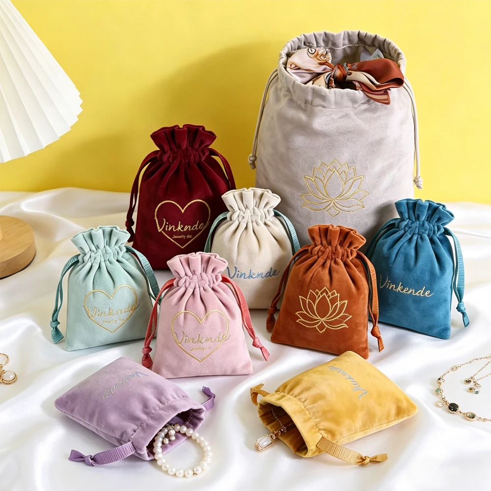 50pcs Velvet Drawstring Bags Custom Jewelry Packaging Pouches For Wedding Favors Necklace Earrings Oil Storage Small Businesses
50pcs Velvet Drawstring Bags Custom Jewelry Packaging Pouches For Wedding Favors Necklace Earrings Oil Storage Small Businesses