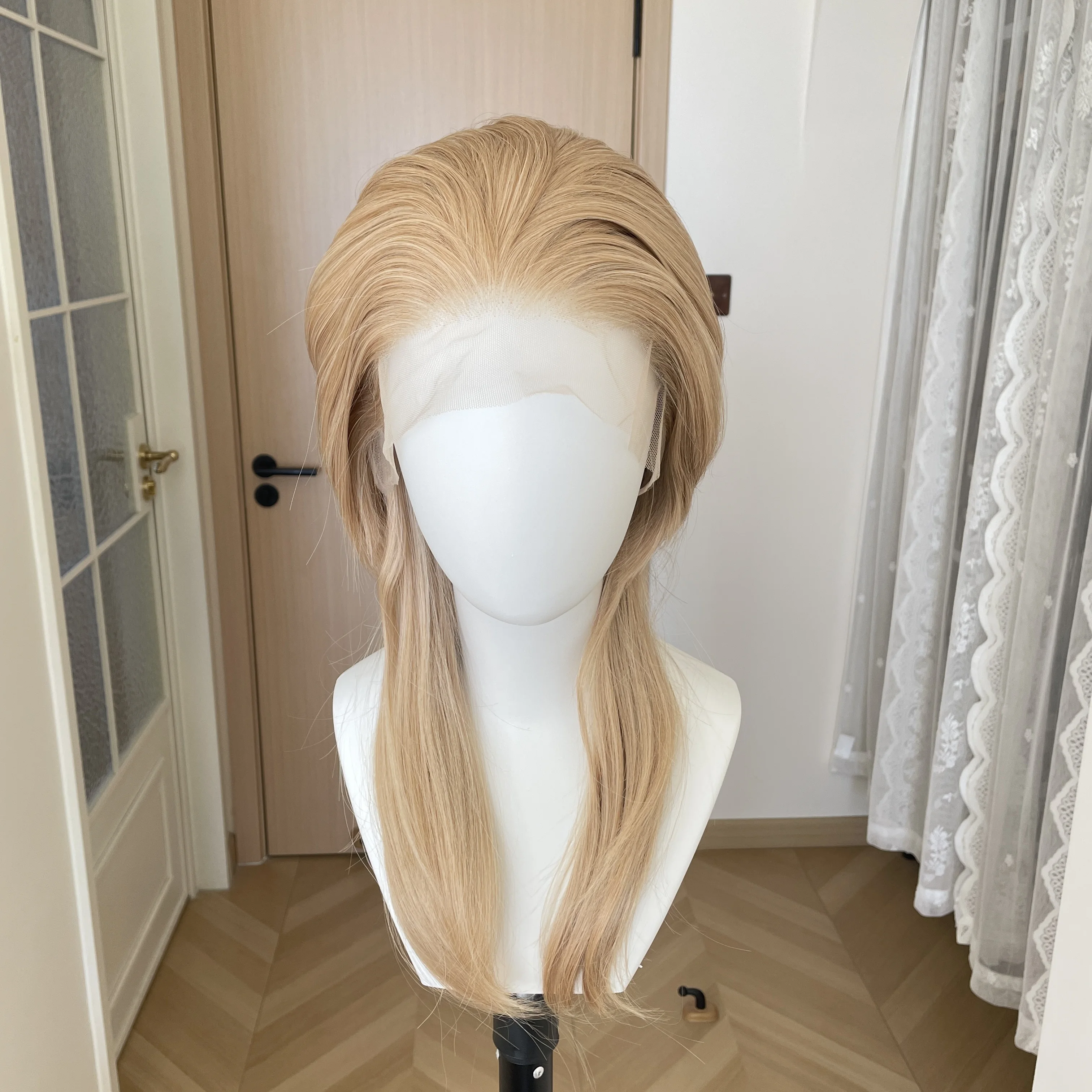 Shoulder Length Blonde Mixed Mullet Wigs for Women Synthetic 13x4 Lace Front Wigs for Men Glueless Layers Ponytails Cosplay 150%
Shoulder Length Blonde Mixed Mullet Wigs for Women Synthetic 13x4 Lace Front Wigs for Men Glueless Layers Ponytails Cosplay 150%