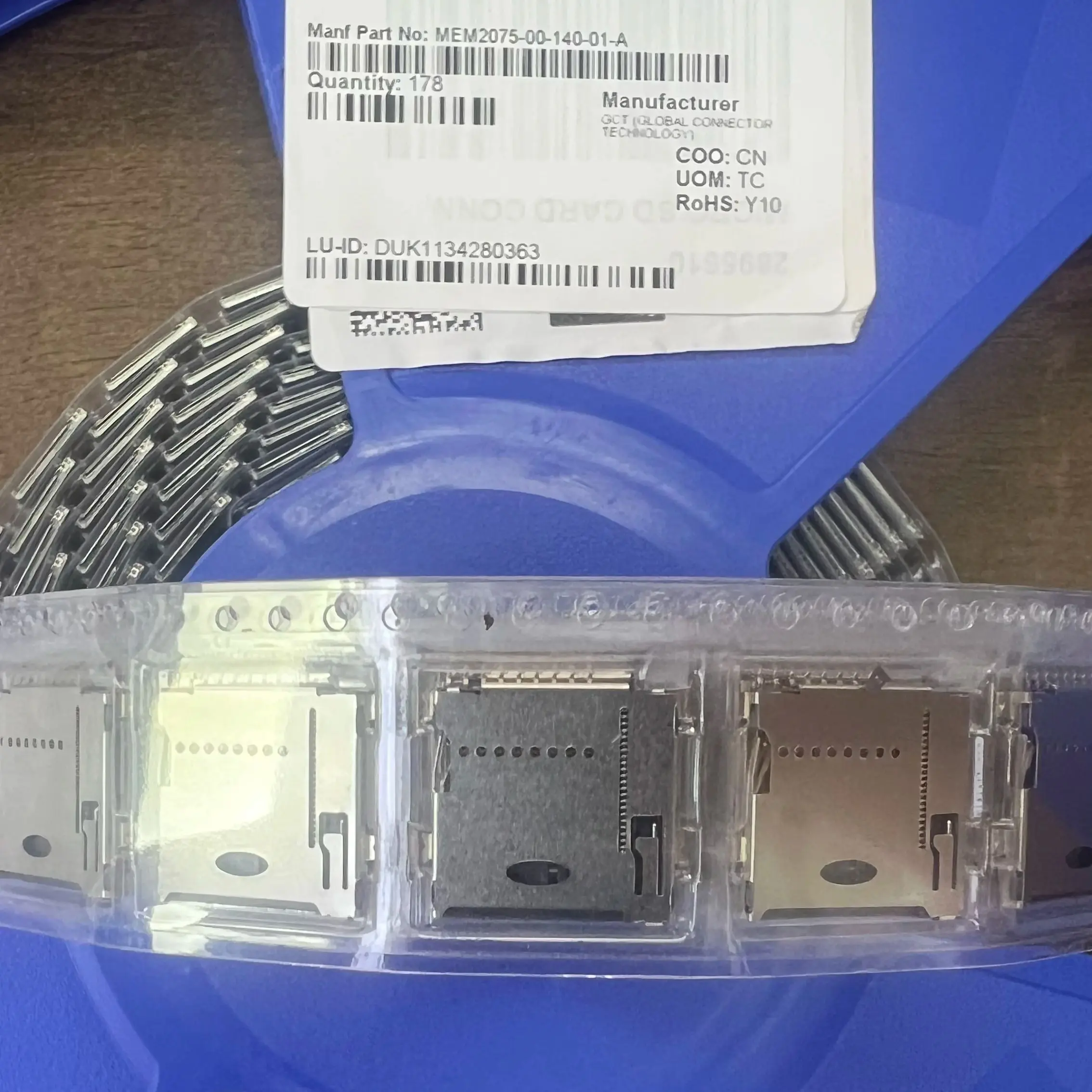 MEM2075-00-140-01-A(5pcs )SD card/memory card connector Original and spot inventory
MEM2075-00-140-01-A(5pcs )SD card/memory card connector Original and spot inventory