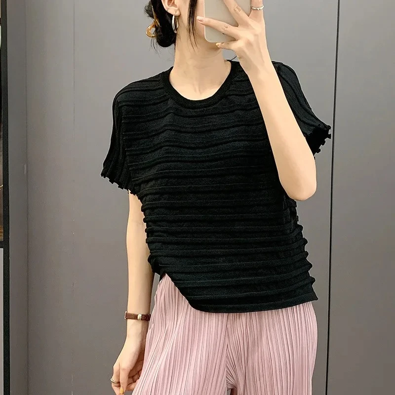 ALSEY Miyake High-end Solid Colour Pleated Top 2025 Summer New Design Women's Irregular Thin Short-sleeved Round Neck T-shirt
ALSEY Miyake High-end Solid Colour Pleated Top 2025 Summer New Design Women's Irregular Thin Short-sleeved Round Neck T-shirt