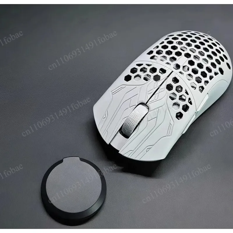 The Last ULX Wireless Bluetooth Lightweight Gaming Mouse FPS Esports Gaming Accessories
The Last ULX Wireless Bluetooth Lightweight Gaming Mouse FPS Esports Gaming Accessories