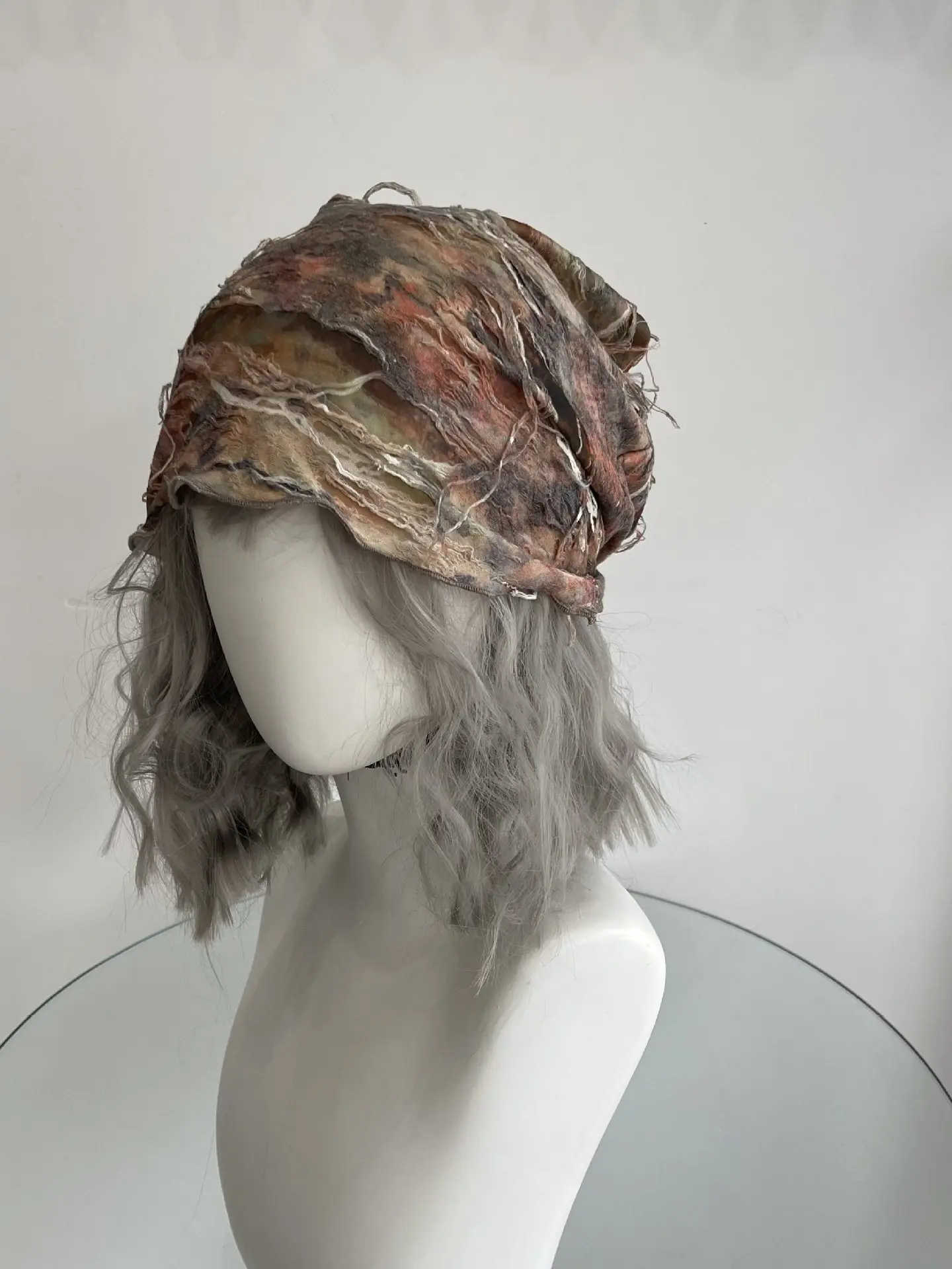 Retro Tie-Dyed Ripped Headcloth Women's Waste Soil Style Y2K Hot Girl All-Match Decorative Music Festival Waste Soil Hat
Retro Tie-Dyed Ripped Headcloth Women's Waste Soil Style Y2K Hot Girl All-Match Decorative Music Festival Waste Soil Hat