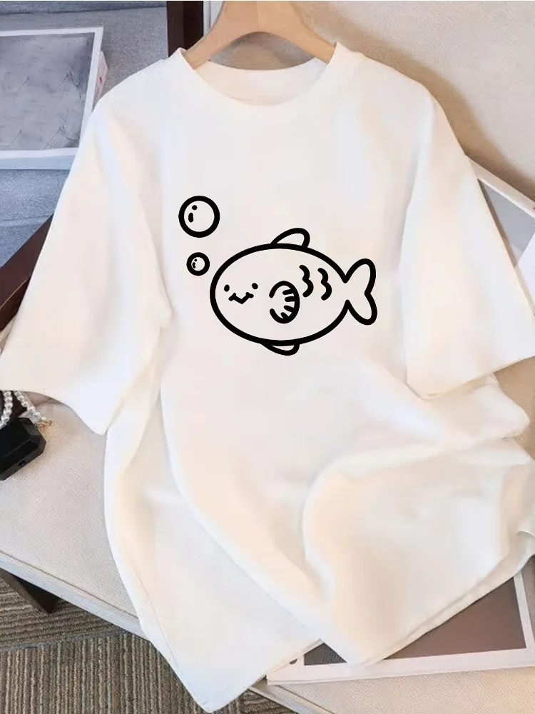Женская повседневная футболка с короткими рукавами, хлопковая свободная посадка с круглым вырезом и принтом рыбы, удобная летняя одежда, милый повседневный стиль
Женская повседневная футболка с короткими рукавами, хлопковая свободная посадка с круглым вырезом и принтом рыбы, удобная летняя одежда, милый повседневный стиль