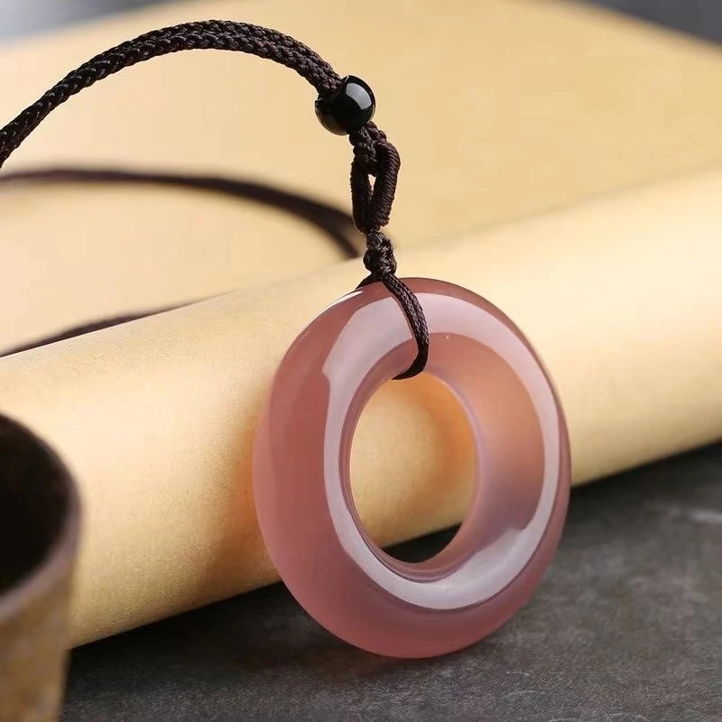Natural Ice Agate Safety Buckle Pendant, Simple and Versatile
Natural Ice Agate Safety Buckle Pendant, Simple and Versatile