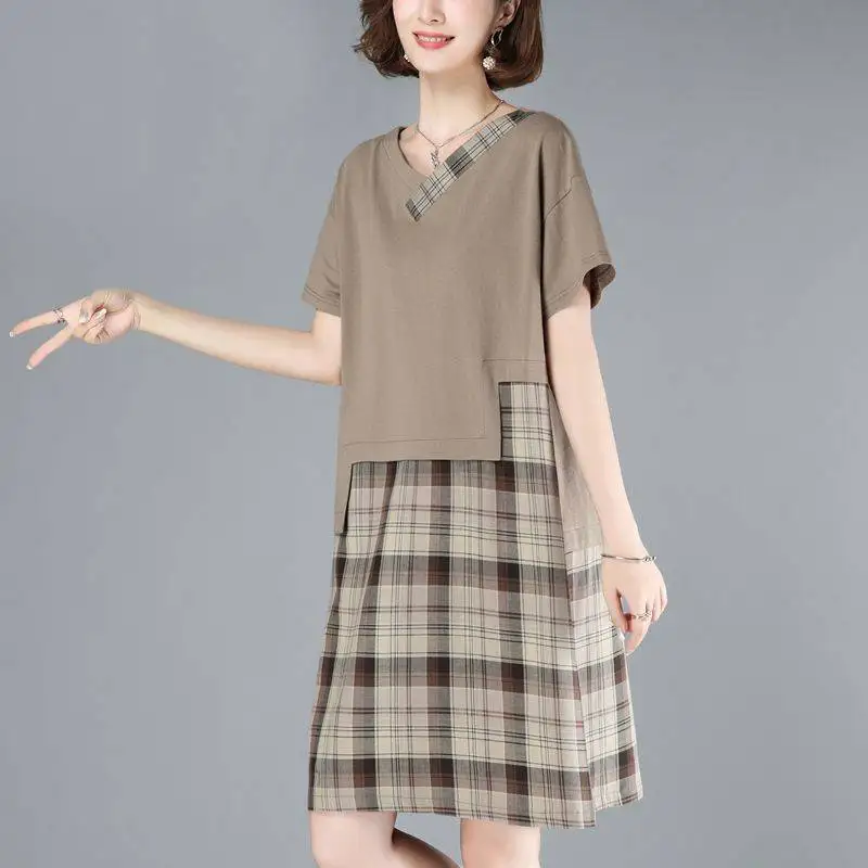 2024 Vintage Sen Women's Checkered Patchwork Mid Length Dress Summer Short Sleeved Casual A-line V-neck Fashion Dress L98
2024 Vintage Sen Women's Checkered Patchwork Mid Length Dress Summer Short Sleeved Casual A-line V-neck Fashion Dress L98
