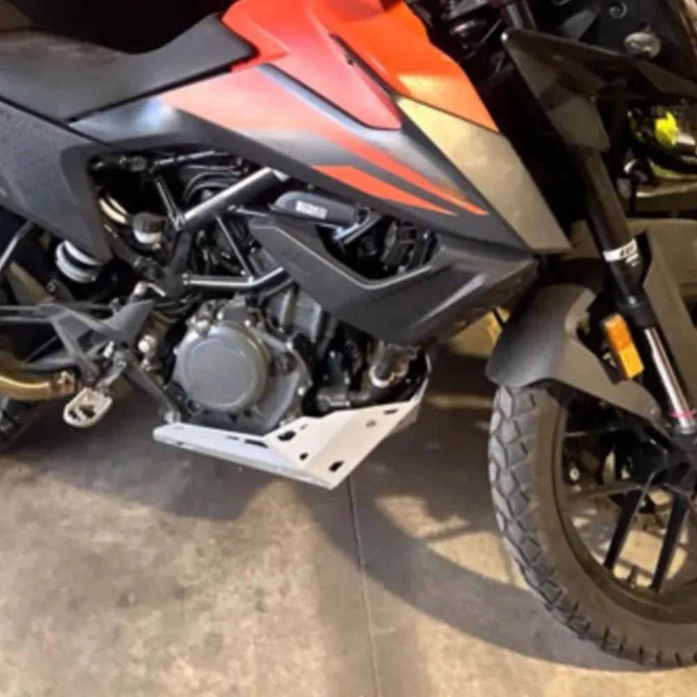 FOR 390 ADVENTURE ADV 2019 2020 2021 2022 2023 2024 Motorcycle Engine Cover Skid Plate Bash Frame Belly Pan Sump Guard Protector
FOR 390 ADVENTURE ADV 2019 2020 2021 2022 2023 2024 Motorcycle Engine Cover Skid Plate Bash Frame Belly Pan Sump Guard Protector