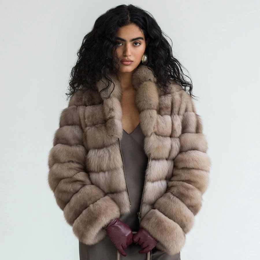 Real Fox Fur Warm Coat Winter Fur Fox Jacket Women Real Fur Short Jackets Soft Fox Fur Coats
Real Fox Fur Warm Coat Winter Fur Fox Jacket Women Real Fur Short Jackets Soft Fox Fur Coats