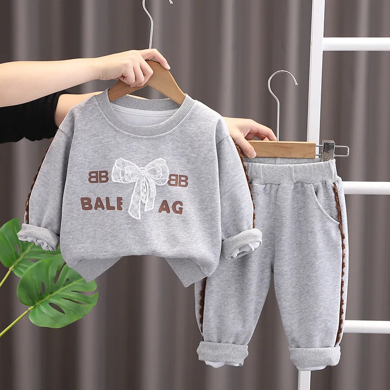 Children'S Top And Bottom Clothes Set Baby Girls Suits 2025 Spring New Kids Casual Bow Tops Trousers 2pcs Outfits 1-2-3-4-5 Year
Children'S Top And Bottom Clothes Set Baby Girls Suits 2025 Spring New Kids Casual Bow Tops Trousers 2pcs Outfits 1-2-3-4-5 Year
