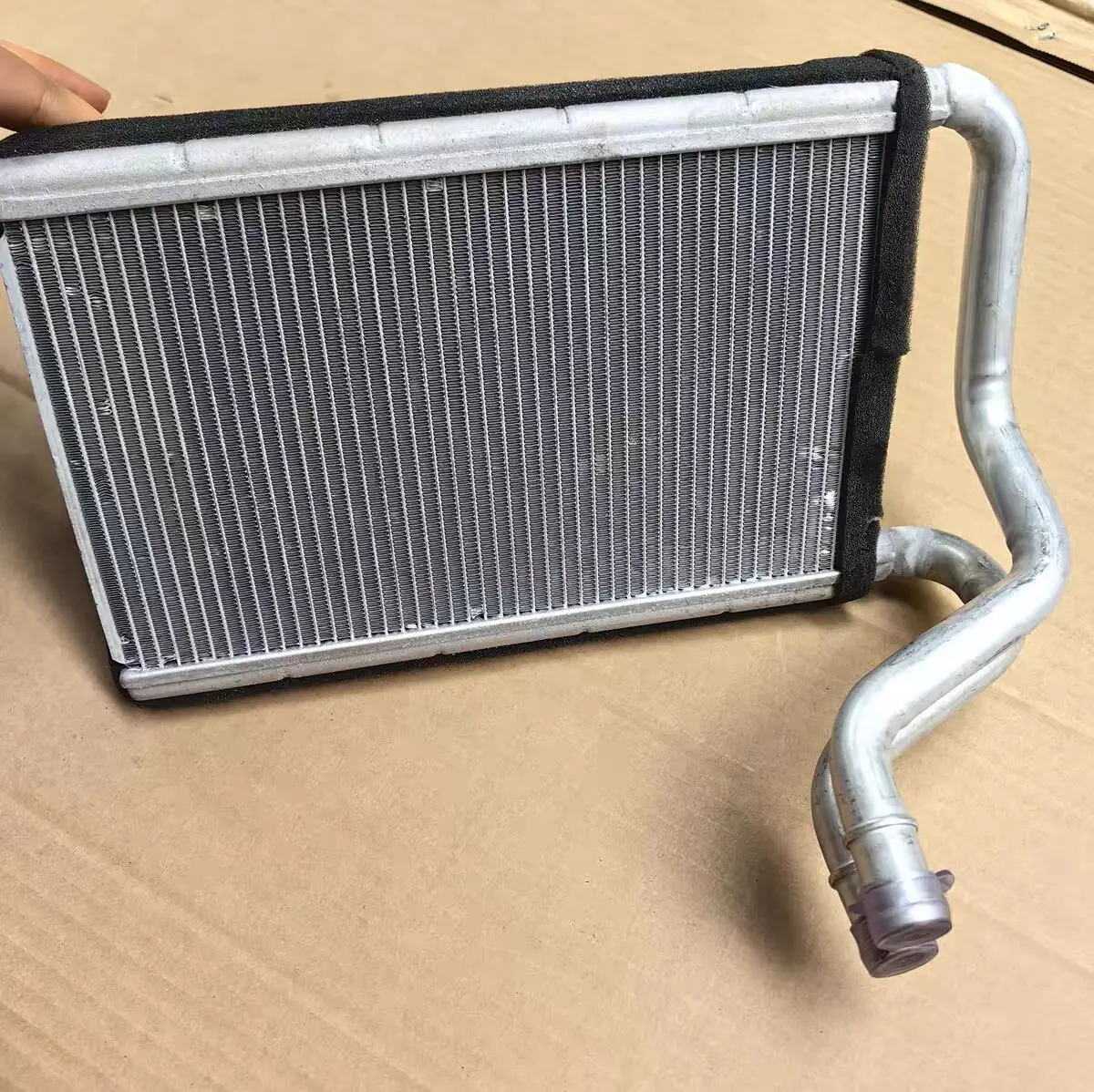 Original Auto parts High quality Heater Core, Auxiliary Heater Reservoir, Heater Blower Core Assembly For SAIC Maxus G10
Original Auto parts High quality Heater Core, Auxiliary Heater Reservoir, Heater Blower Core Assembly For SAIC Maxus G10