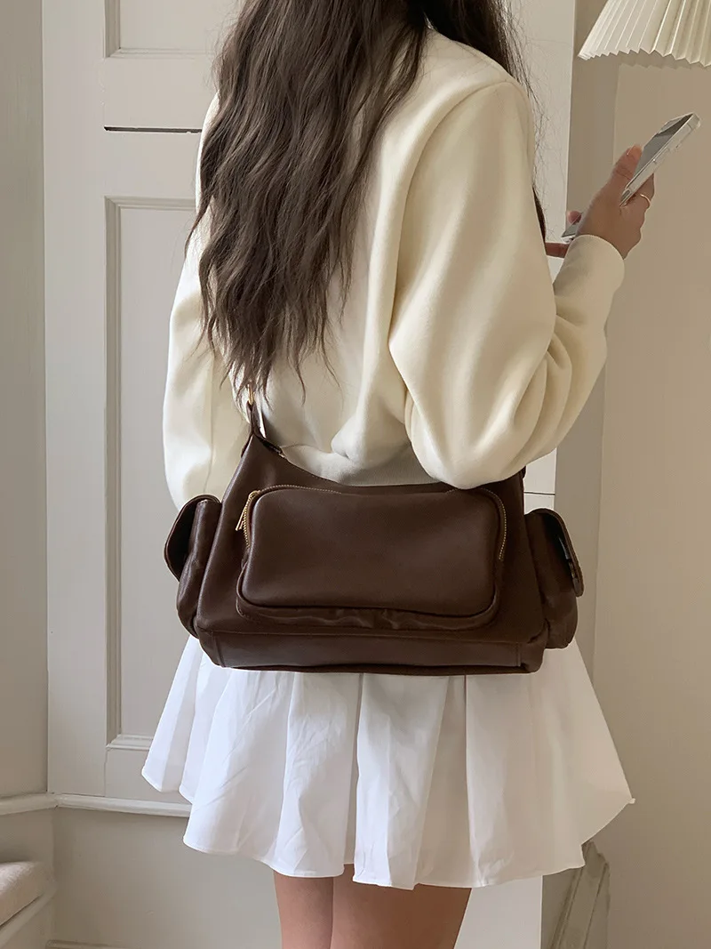 CGC 2025 New Fashion Women Shoulder Bag Casual Lage Capacity Tote Bag Simple Commuting Designer Handbags Ladies Crossbody Bag
CGC 2025 New Fashion Women Shoulder Bag Casual Lage Capacity Tote Bag Simple Commuting Designer Handbags Ladies Crossbody Bag