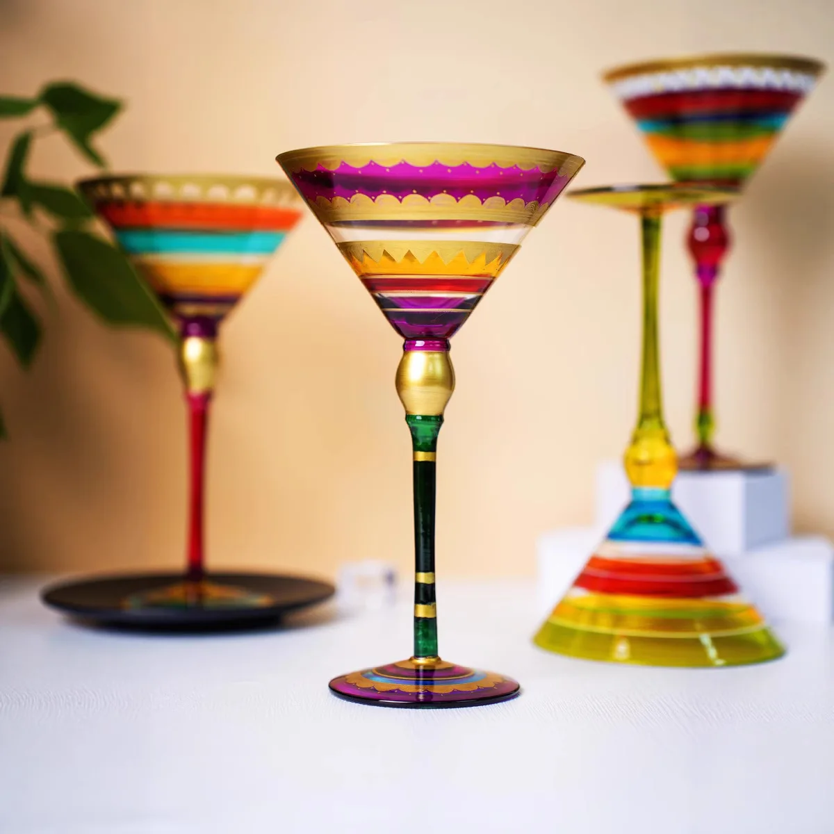 Hand-painted Creative Martini Glass Cocktail Liqueur Champagne Red Wine Glass Colorful Bohemian Style
Hand-painted Creative Martini Glass Cocktail Liqueur Champagne Red Wine Glass Colorful Bohemian Style