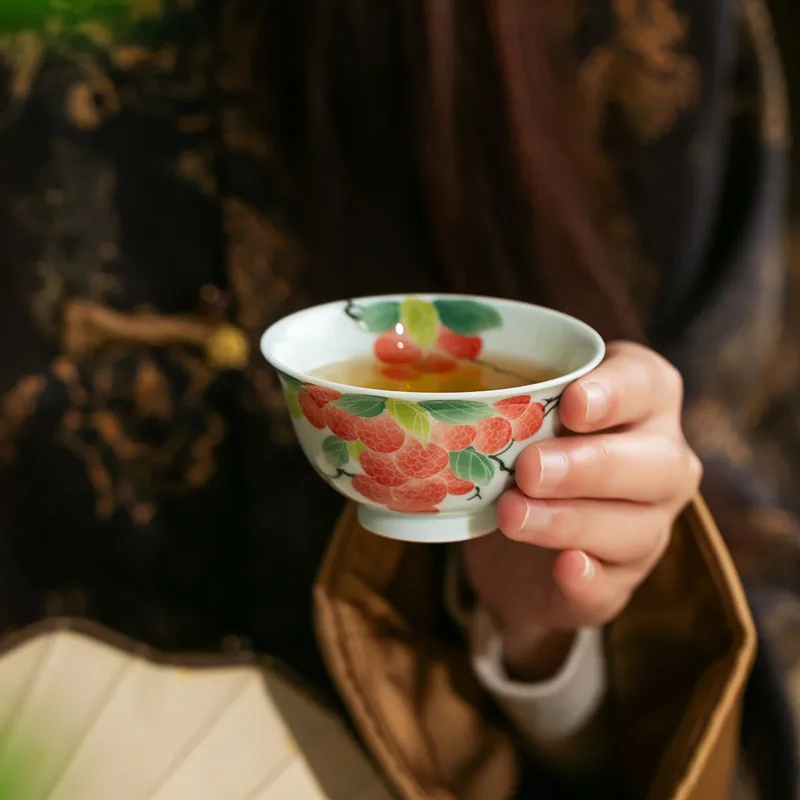 Hand-Painted Cerc Tea Cup Jingdezhen Guest Drinking Cup Small Tea Cup Underglaze Color Porcelain Cup for Master And Guest
Hand-Painted Cerc Tea Cup Jingdezhen Guest Drinking Cup Small Tea Cup Underglaze Color Porcelain Cup for Master And Guest