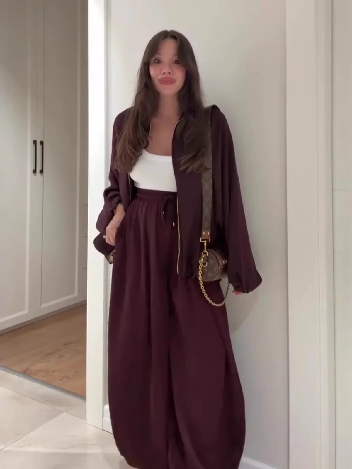 Multi-color Satin Two Piece Set For Women Casual Loungewear Oversized Puffed Sleeve Zip Up Jacket High Waist Wide Leg Pants
Multi-color Satin Two Piece Set For Women Casual Loungewear Oversized Puffed Sleeve Zip Up Jacket High Waist Wide Leg Pants
