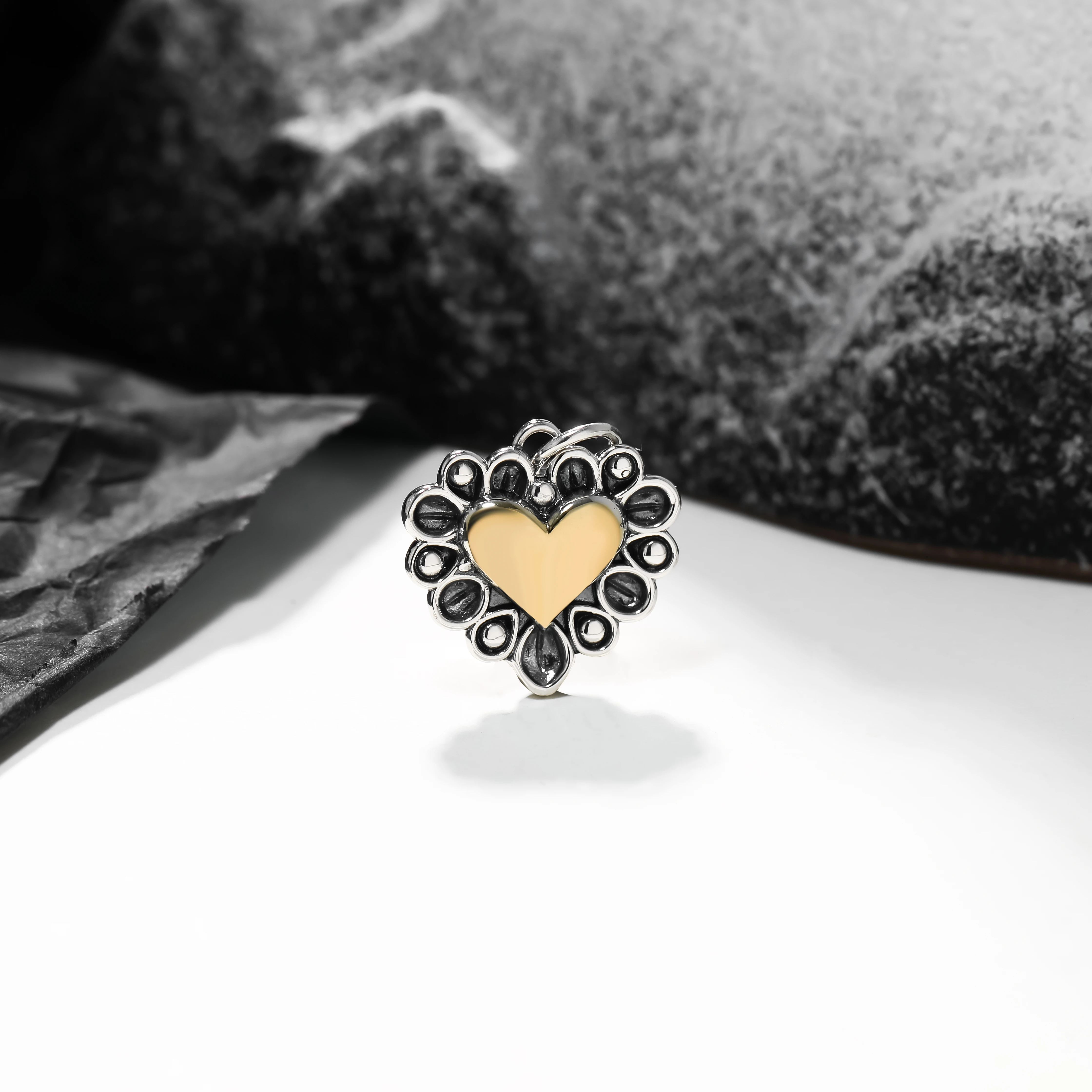 DJ354 authentic 925 sterling silver fashionable and exquisite keychain accessory Bronze Heart pendant
DJ354 authentic 925 sterling silver fashionable and exquisite keychain accessory Bronze Heart pendant