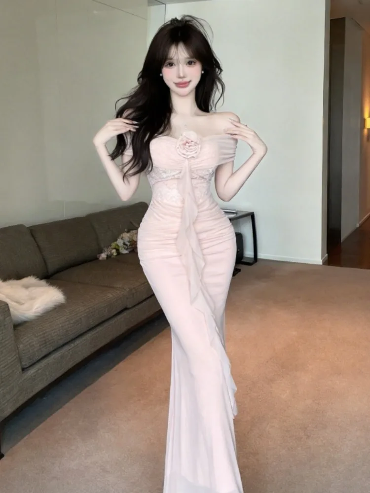 Elegant One-Shoulder Bridesmaid Dress Women's Slimming Bodycon Fish Tail Gown Long Summer Evening Partywear Net Material
Elegant One-Shoulder Bridesmaid Dress Women's Slimming Bodycon Fish Tail Gown Long Summer Evening Partywear Net Material